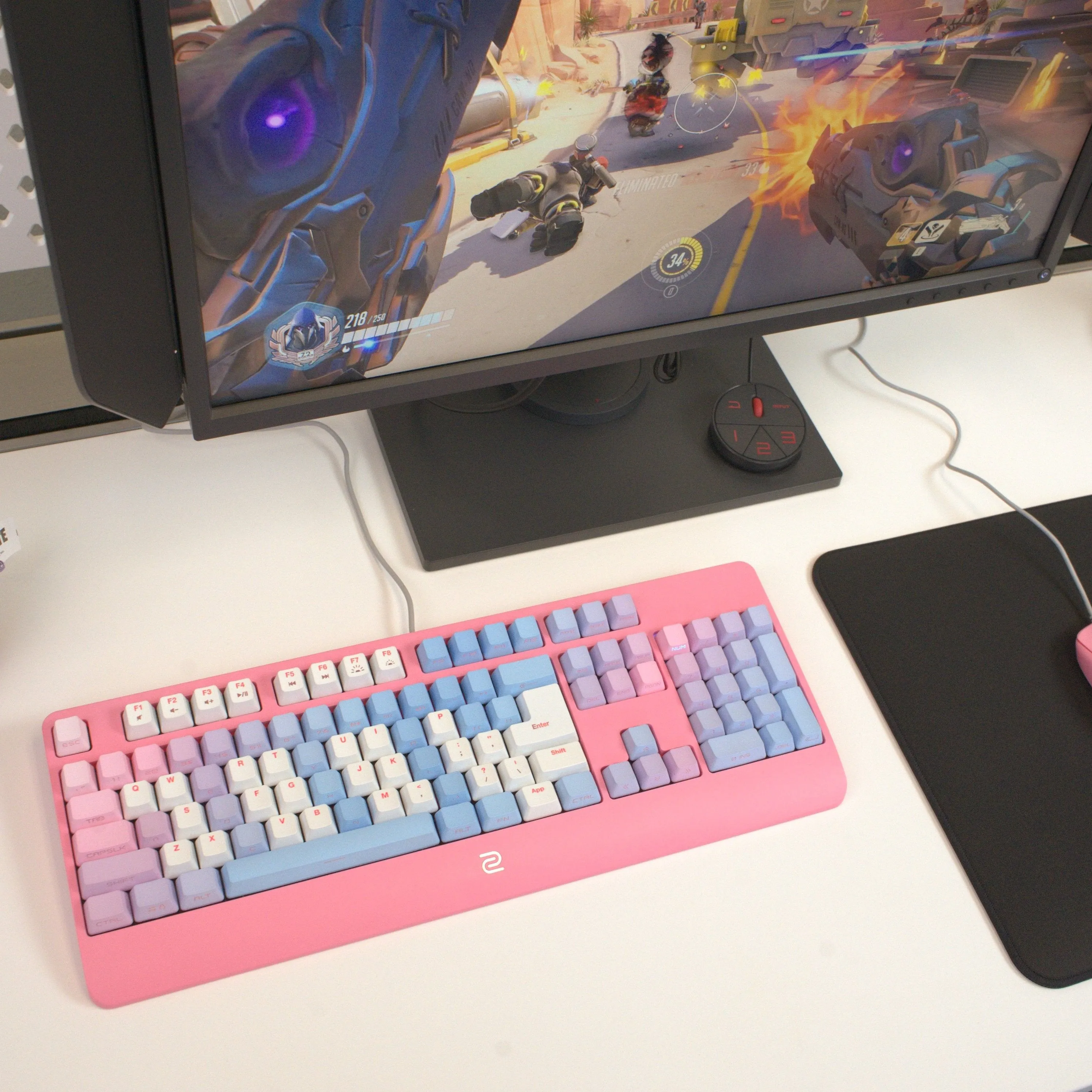 Celeritas II DIVINA Pink Keyboard for e-Sports