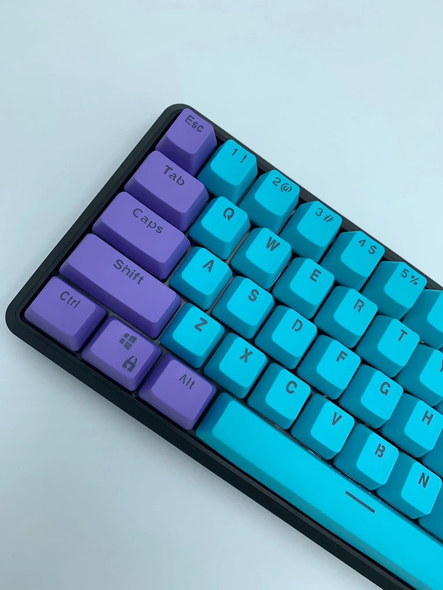 Hotswap 65% Mechanical Keyboard - Amethyst V1